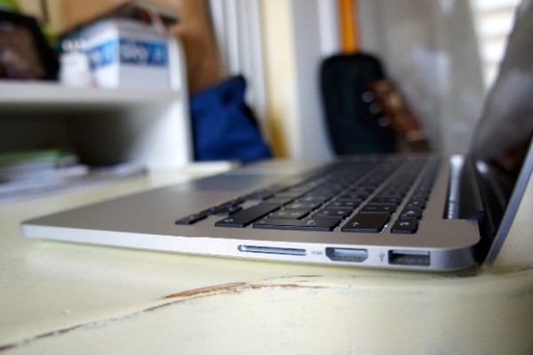 Macbook Pro Retina 13 Late 2013 - profilo destro